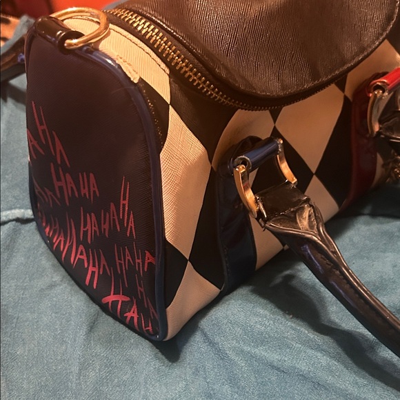 Stylish Checkered Crossbody Bag with Pink and Blue Accents - Picture 1 of 1
